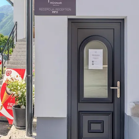 Hosnar, Apartma Mucho *