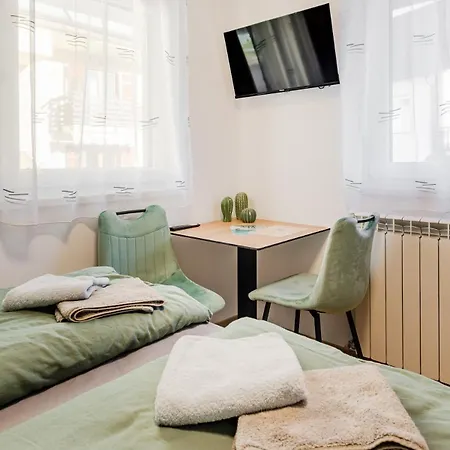 Hosnar, Apartma Mucho Apartmán Bovec